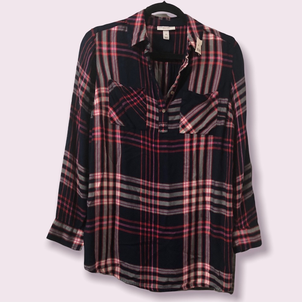 Liz lange/maternity‎  Plaid blouse 1/3 button front Sz XS
